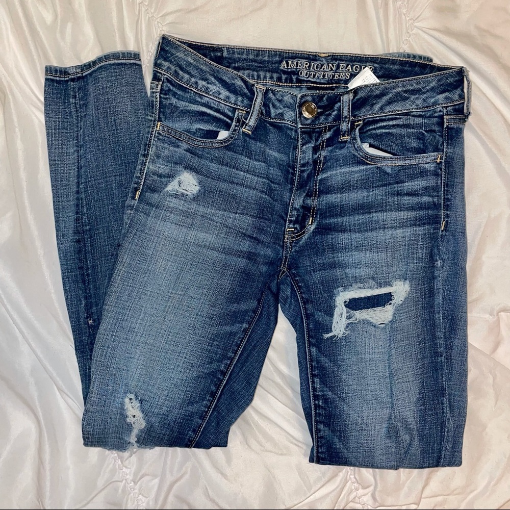 American Eagle distressed jegging jeans